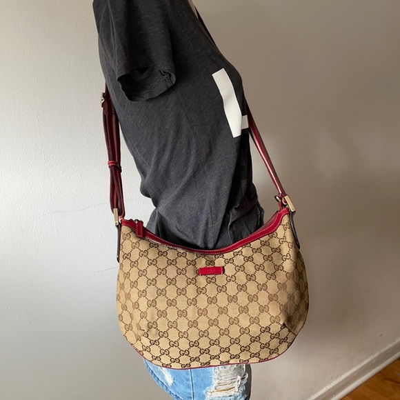 Gucci Handbags - Gucci Half Moon Swing Bag